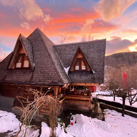 Suita Pin - Catun Sinaia Ngoại thất bức ảnh
